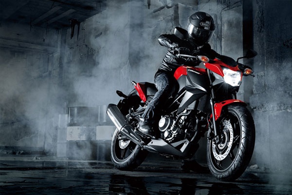 Honda trinh lang naked-bike 250 phan khoi moi hinh anh