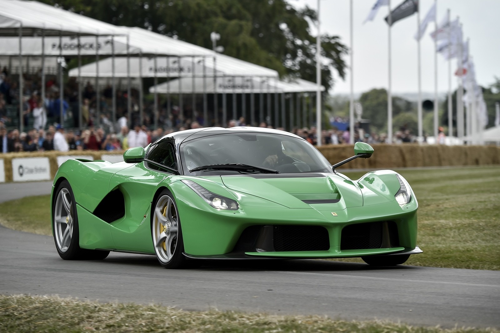 Ferrari chuan bi ra mat them 2 sieu pham moi hinh anh