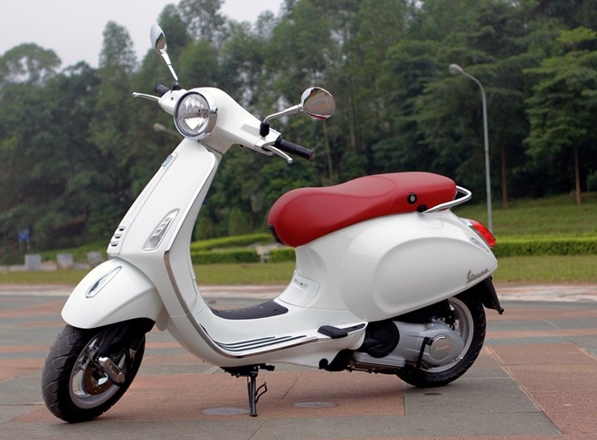 Honda SH mode, Vespa Primavera hay Piaggio Liberty đều là những mẫu xe có giá bán cao hơn so với Nozza Grande. Ảnh: Hạ Phong.