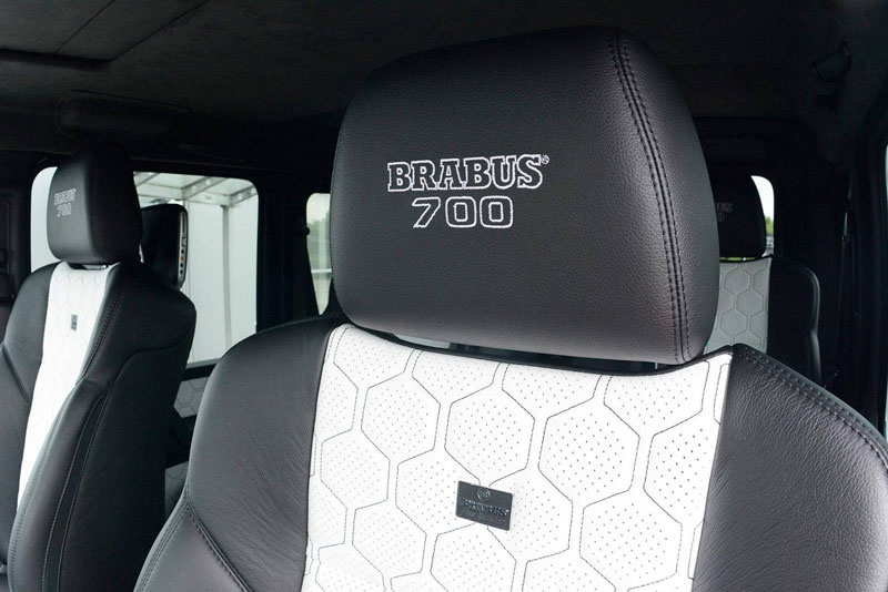 Cùng ngắm những hình ảnh chi tiết của chiếc Brabus B63S 700 6x6 mới về tay Bilzerian: