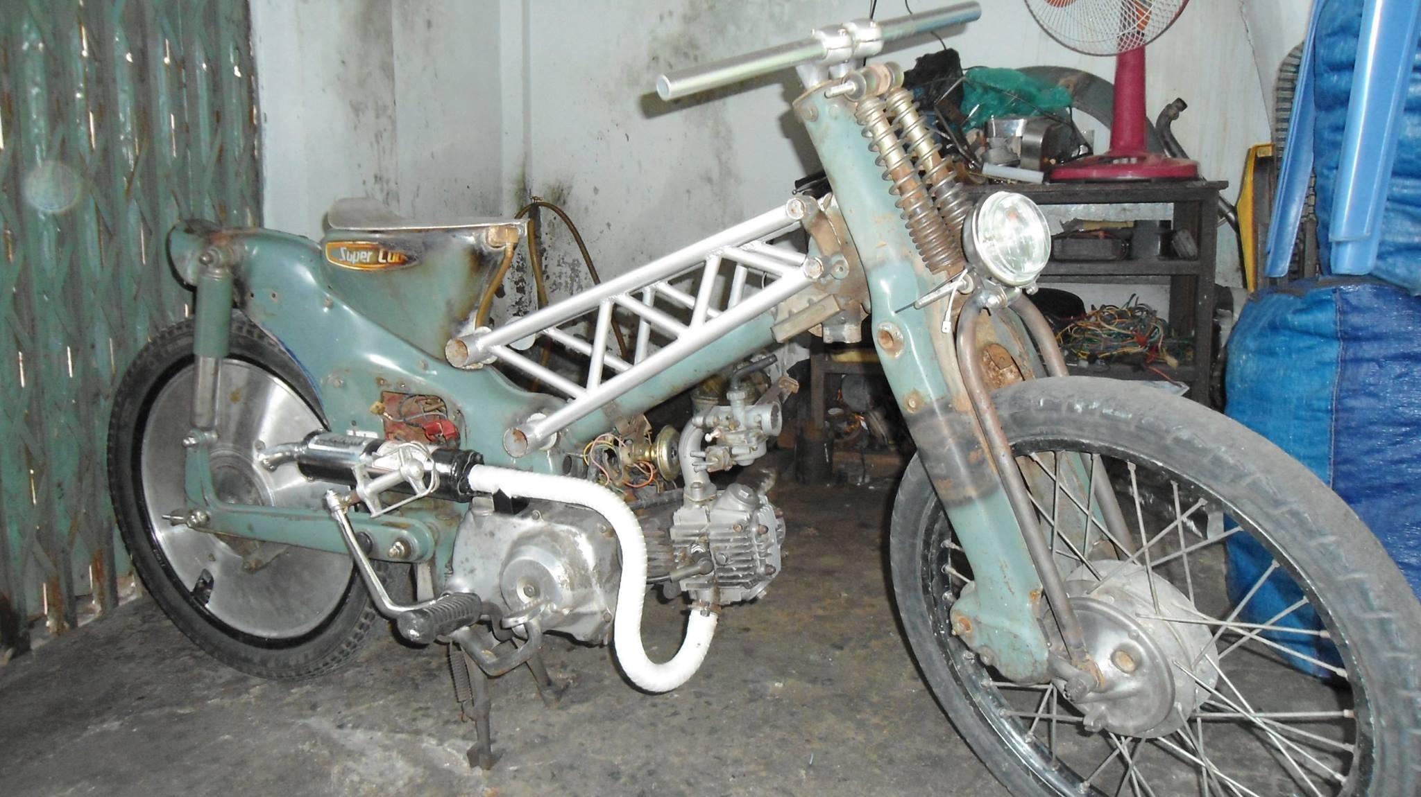 Trong lịch sử Honda, Super Cub là dòng xe thành công nhất với doanh số bán tốt và để lại dấu ấn đậm nét trong lòng người tiêu dùng tại nhiều nước trên thế giới, trong đó có Việt Nam. Kể từ khi ra đời vào năm 1958, Super Cub đã tiêu thụ được hơn 60 triệu xe trên toàn cầu.