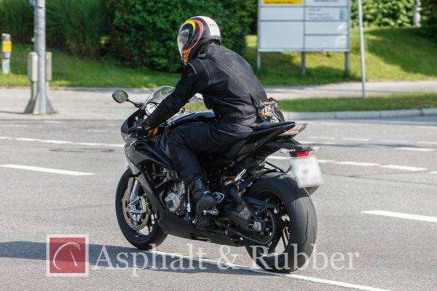 Lo anh sieu mo to BMW S1000RR phien ban moi hinh anh