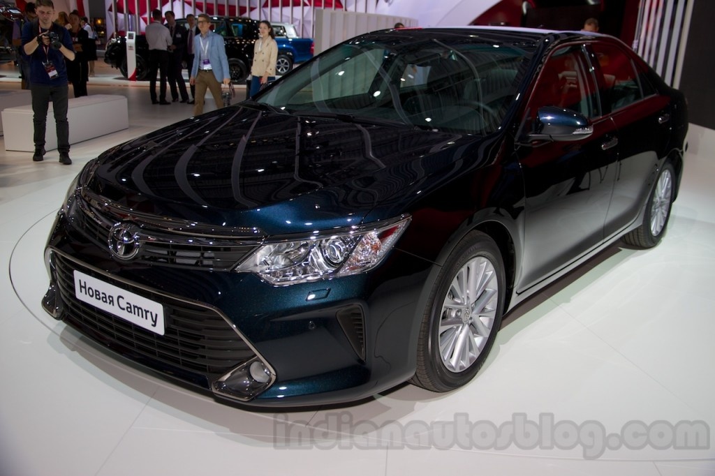Toyota 2015 phiên bản quốc tế chính thức ra mắt.