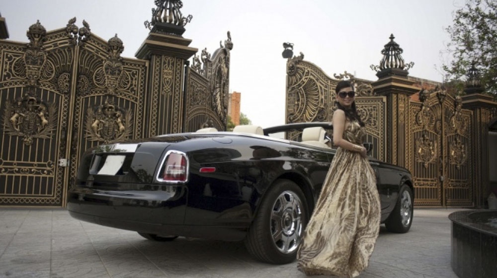 4 nu dai gia Viet di Rolls–Royce bien so dep hinh anh