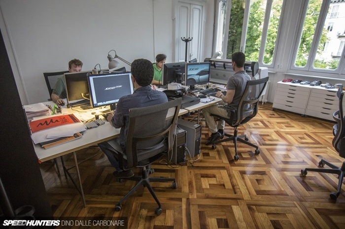 Hiện tại Gran Studio tập trung vào công việc sáng tạo một chiếc xe tầm cỡ nhất, với tên gọi như là bí danh - chiếc SCG 003C. Chiếc xe vẫn là ẩn số cho tới tận triển lãm xe hơi Geneva Motor Show năm tới.