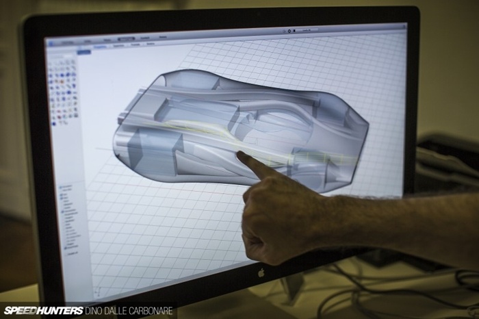 Một mẫu phác thảo chiếc xe SCG 003C, đến sang năm mới ra hình hài ở triển lãm.