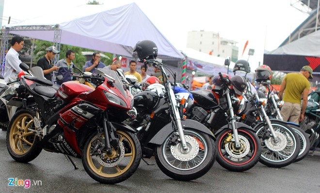 Giá bán xe phân khối lớn tại Việt Nam còn ở mức cao, nên không phải ai đam mê cũng có thể sở hữu một chiếc. 