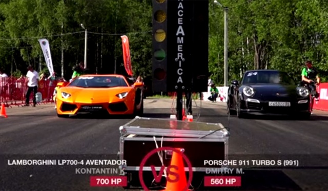 Aventador ‘ngui khoi’ Porsche 911 Turbo S tren duong dua hinh anh