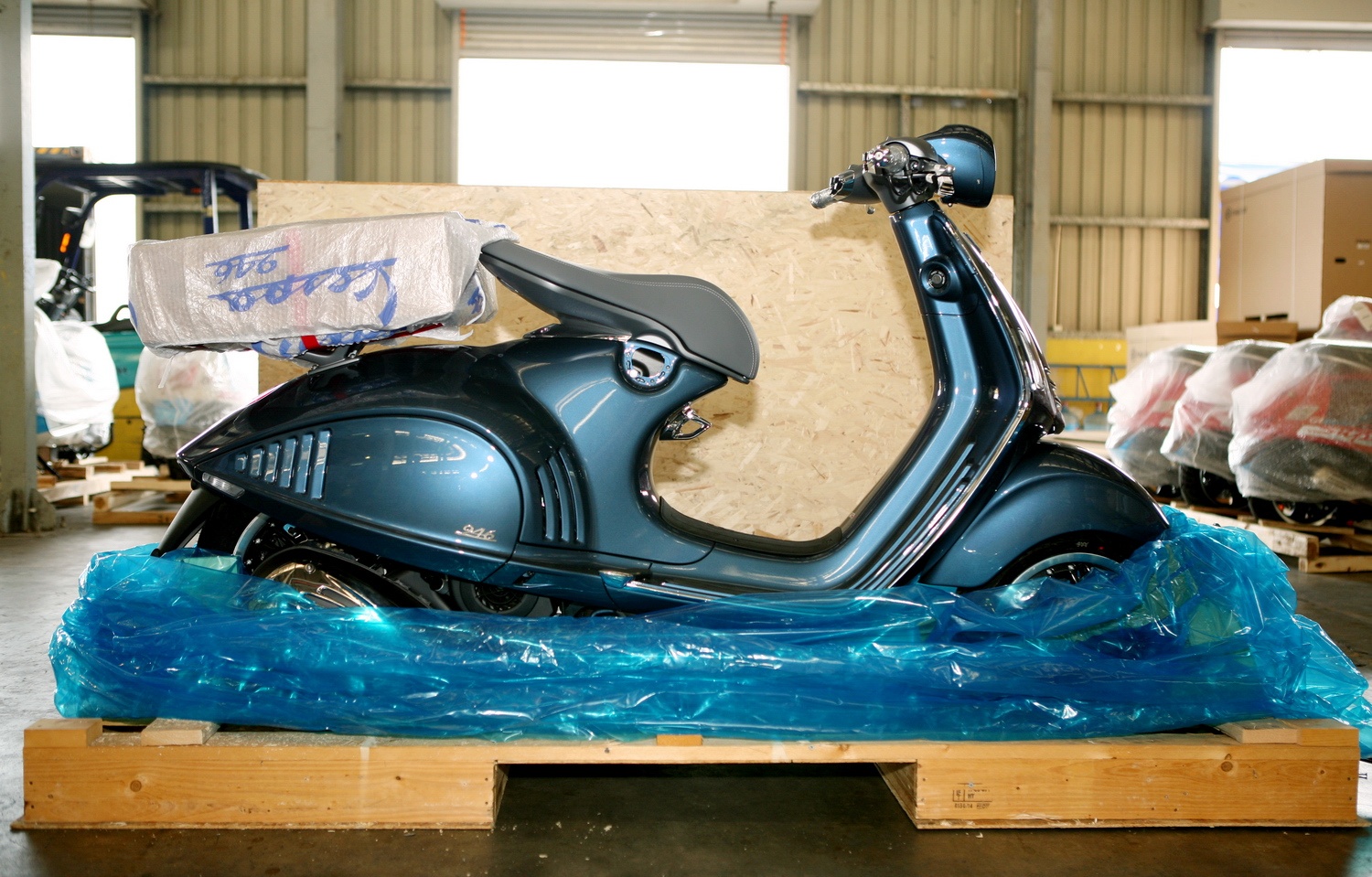 Sieu pham Vespa 946 Bellissima so luong han che cap ben VN hinh anh