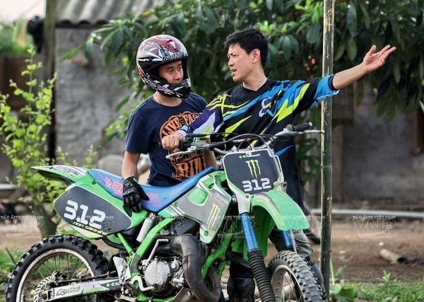 Hướng dẫn cách vượt qua địa hình cho người mới chơi.