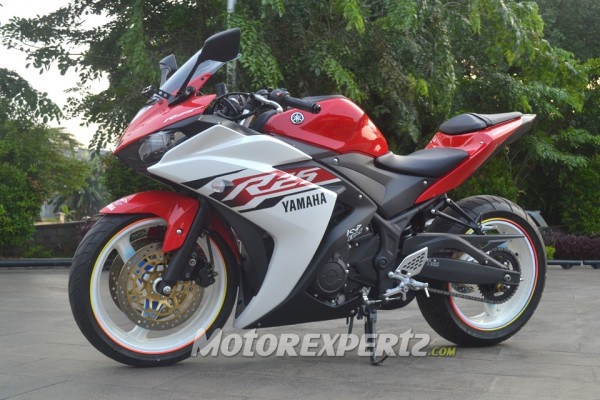 Yamaha R25 len dia doi, lop banh lon cua biker Indonesia hinh anh