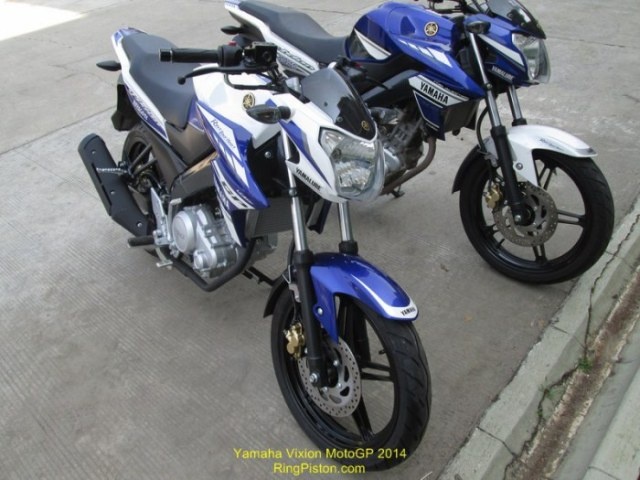 V-Ixion GP 2014 bên cạnh phiên bản 2014.