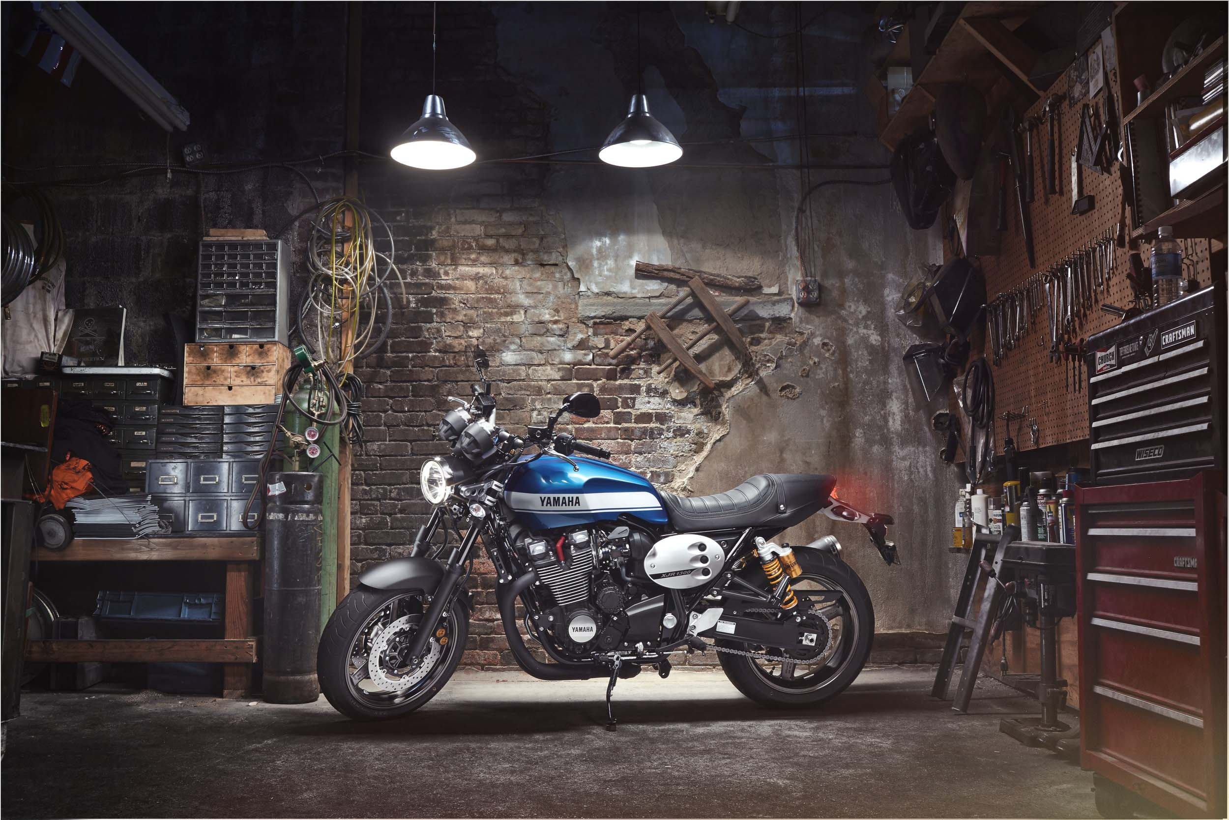 Yamaha XJR1300 mới ra mắt.