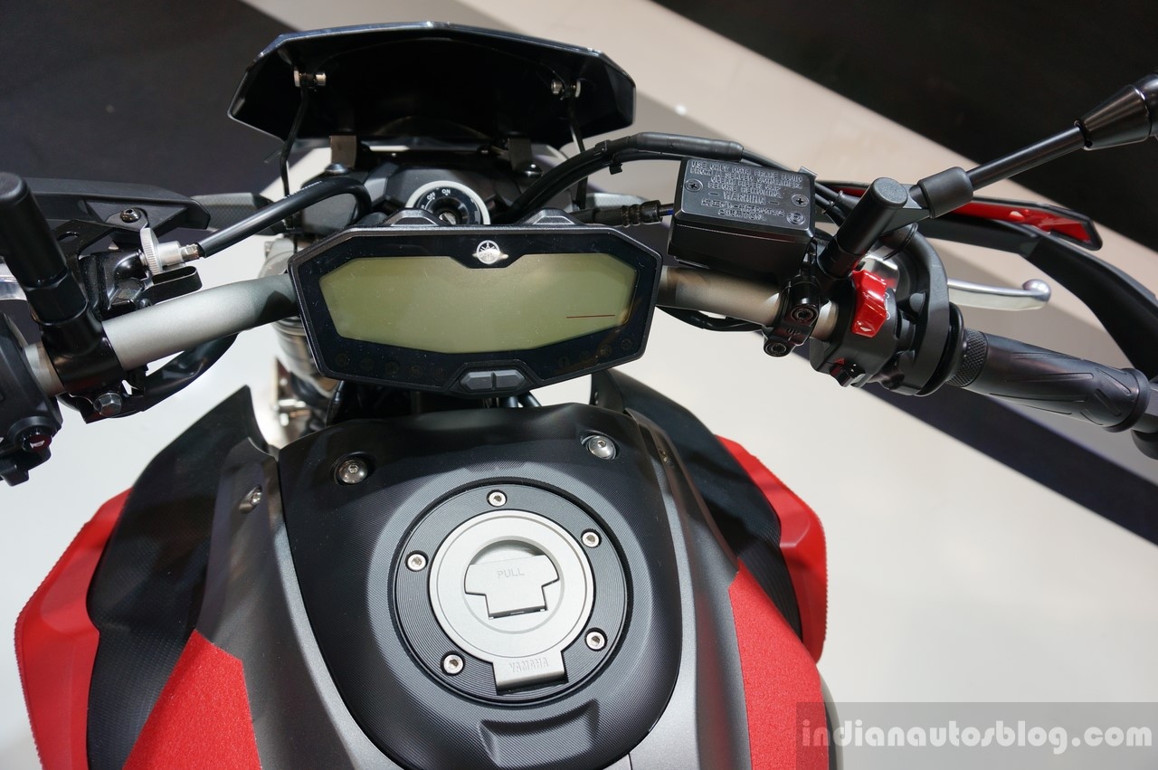 MT-07 Moto Cage sở hữu kích thước dài 2.085 mm, rộng 745 mm, cao 1.090 mm. Trục cơ sở dài 1.400 mm. Khoảng sáng gầm xe ở mức 805 mm. MT-07 Moto Cage sẽ bán tại thị trường châu Âu từ tháng 11 năm nay, giá bán chưa được tiết lộ. 