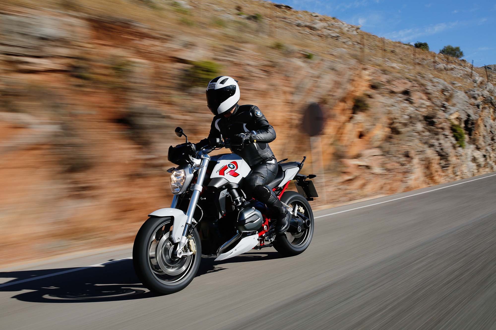 Anh chi tiet BMW R1200R 2015 moi ra mat hinh anh