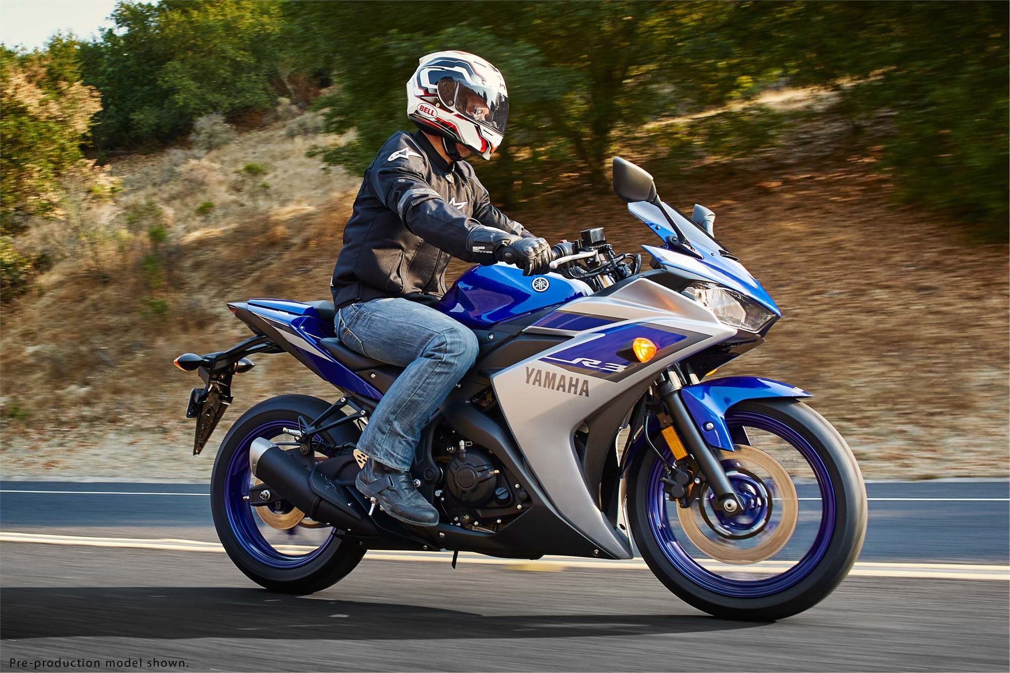 Yamaha YZF-R3 moi ra mat co gia khoang 100 trieu dong hinh anh