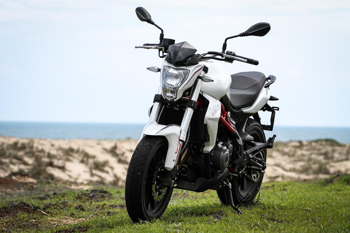 Nhung chiec Benelli BN302 dau tien den tay khach hang hinh anh
