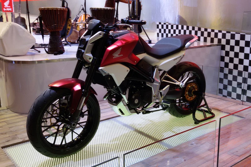 Honda gioi thieu mau naked-bike concept moi hinh anh