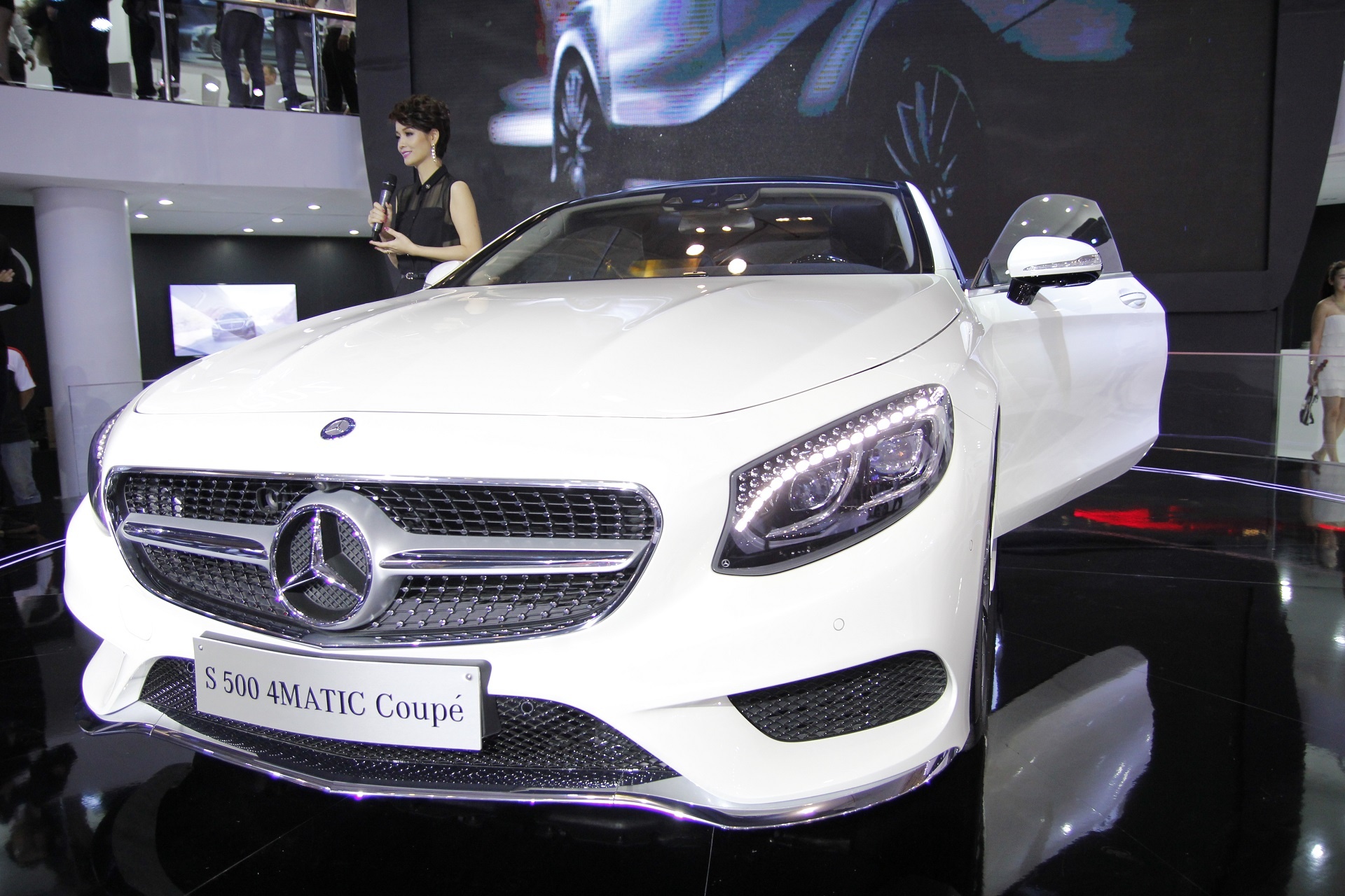 Can canh Mercedes-Benz S500 Coupe 4Matic gia hon 7 ty dong hinh anh