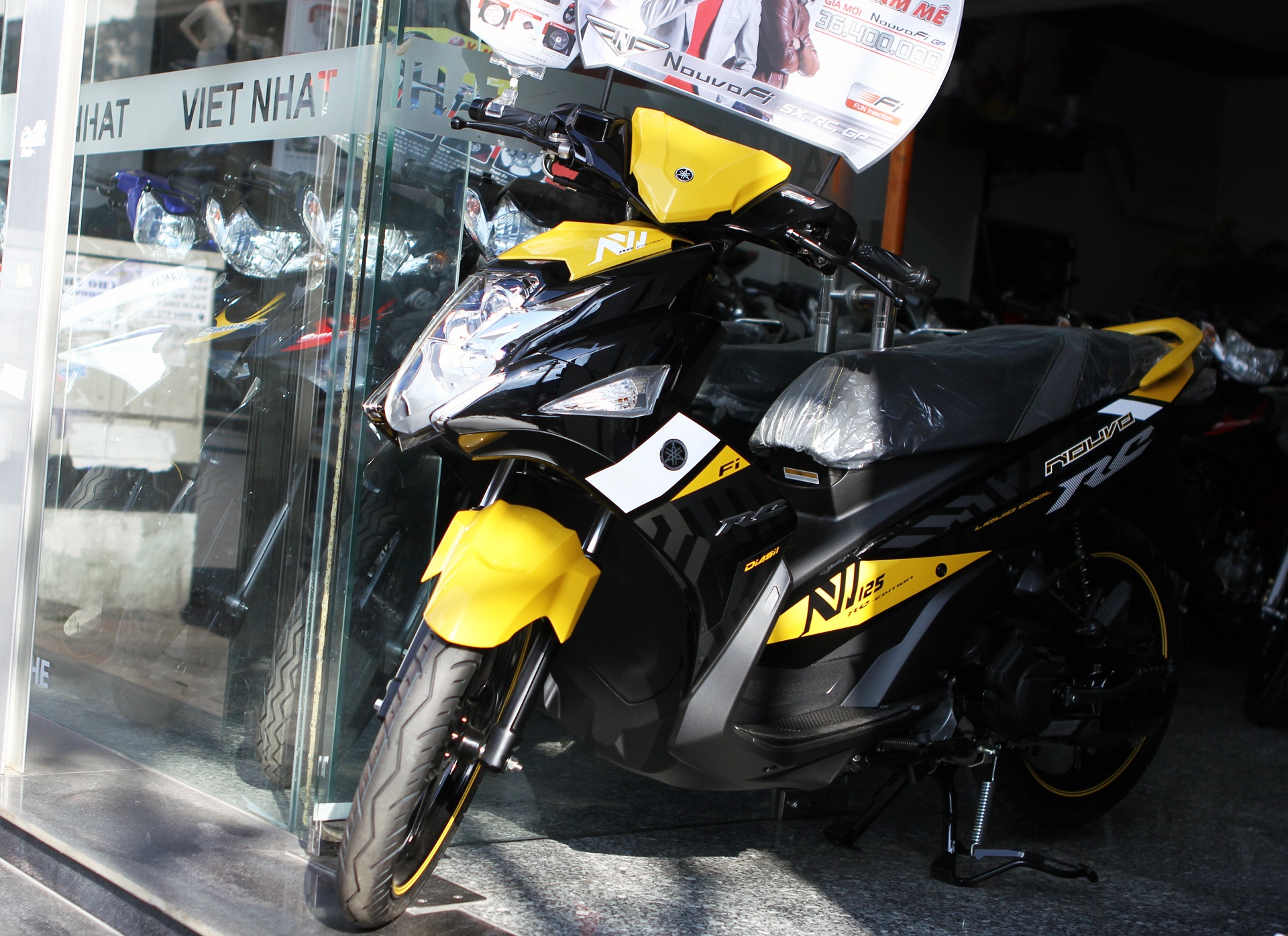 Yamaha Nouvo Fi 2015 khan hang du moi ban ra hinh anh