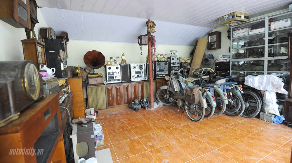 Thực tế, lý do cho sự xuất hiện của hàng trăm chiếc xe cổ đủ loại quy tụ tại một nơi như trên bắt nguồn từ ý tưởng của ông Trần Thiết Cường. Ông Cường đang có ý định mở một chợ phiên xe máy cổ tại khu chợ thị trấn Văn Điển vào chủ nhật hằng tuần để anh em chơi xe có nơi gặp gỡ, giao lưu, mua bán phụ tùng và thoải mái “ngắm” xe cổ.