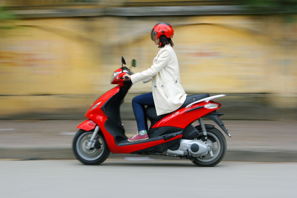 Chay thu Piaggio Fly 3V: Tiet kiem nhien lieu dang ke hinh anh