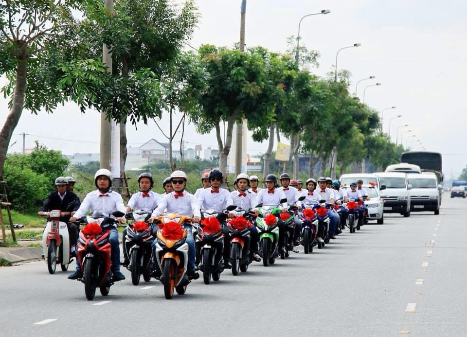 Doan xe Exciter di ruoc dau o dam cuoi biker Da Nang hinh anh