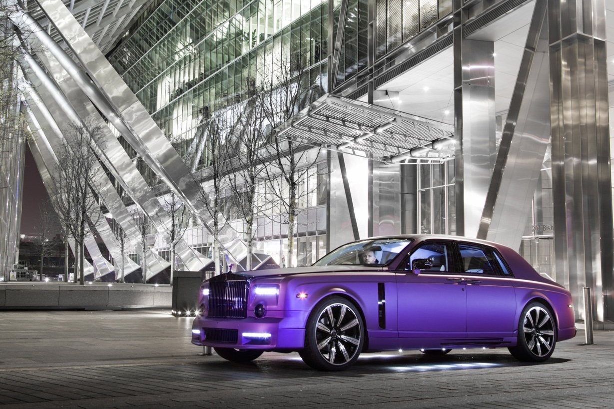 Rolls-Royce Phantom mau tim doc dao cua hang do Mansory hinh anh