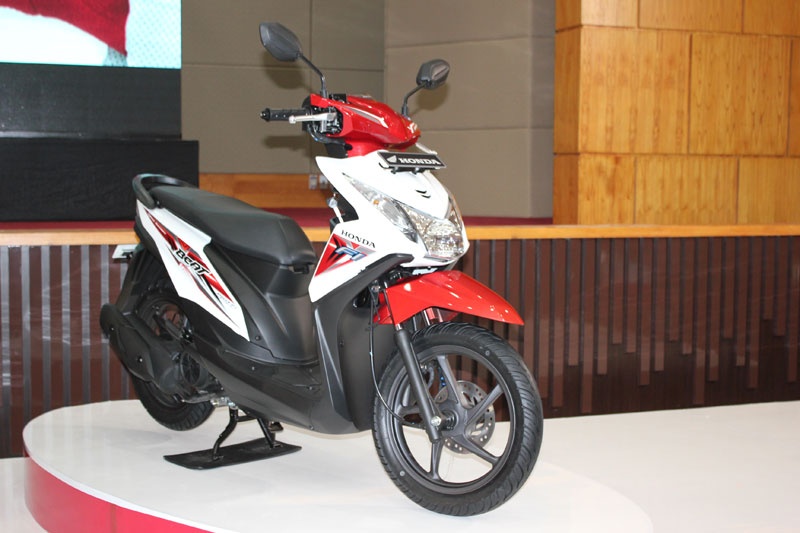 Honda ra mat xe ga gia re dung dong co eSP hinh anh