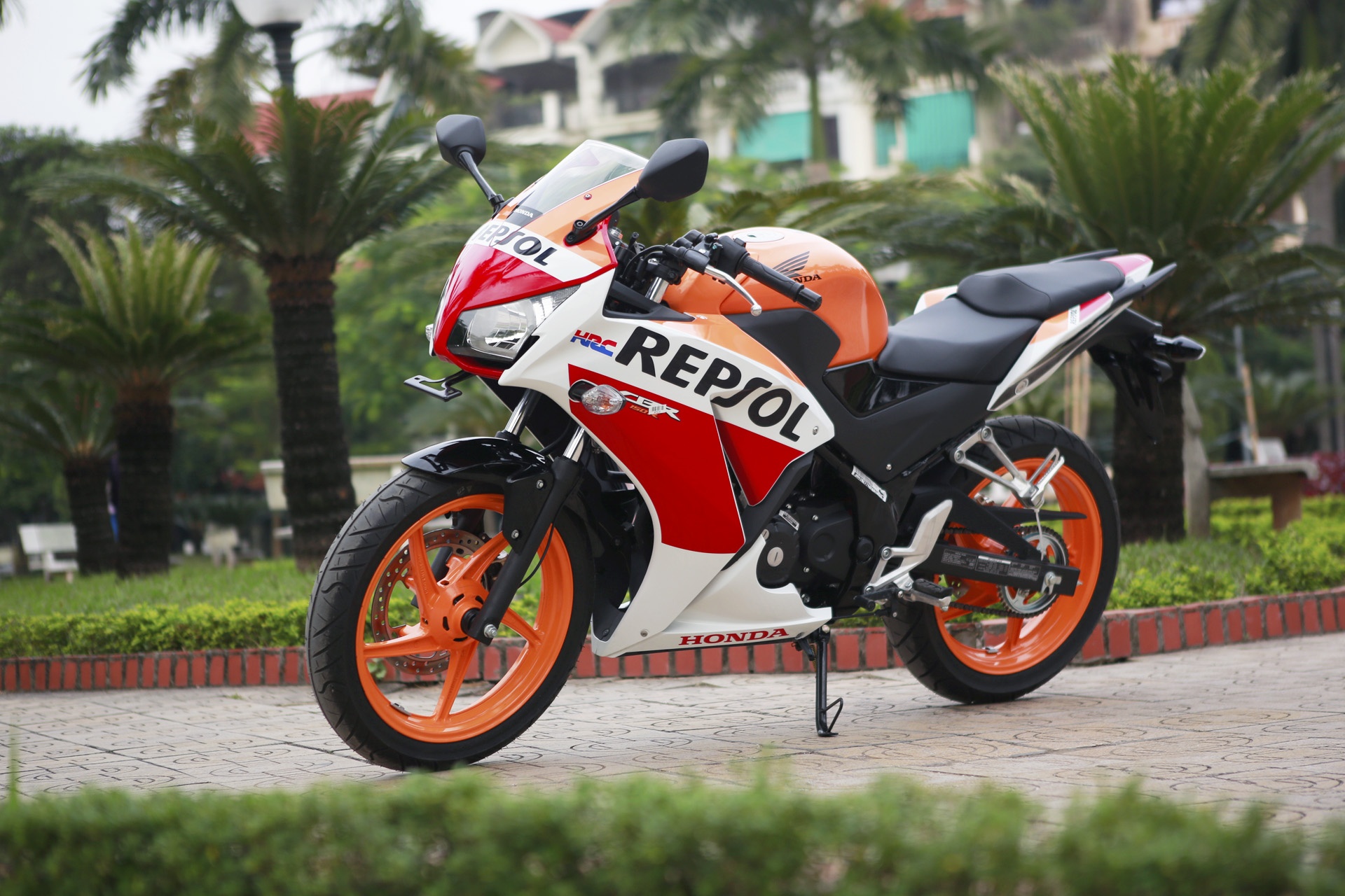 CBR150R 2015 thay đổi đáng kể so với thế hệ trước đó. Ảnh: Hạ Phong. 