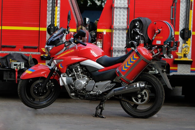 Suzuki Inazuma 250S do thanh xe cuu hoa hinh anh