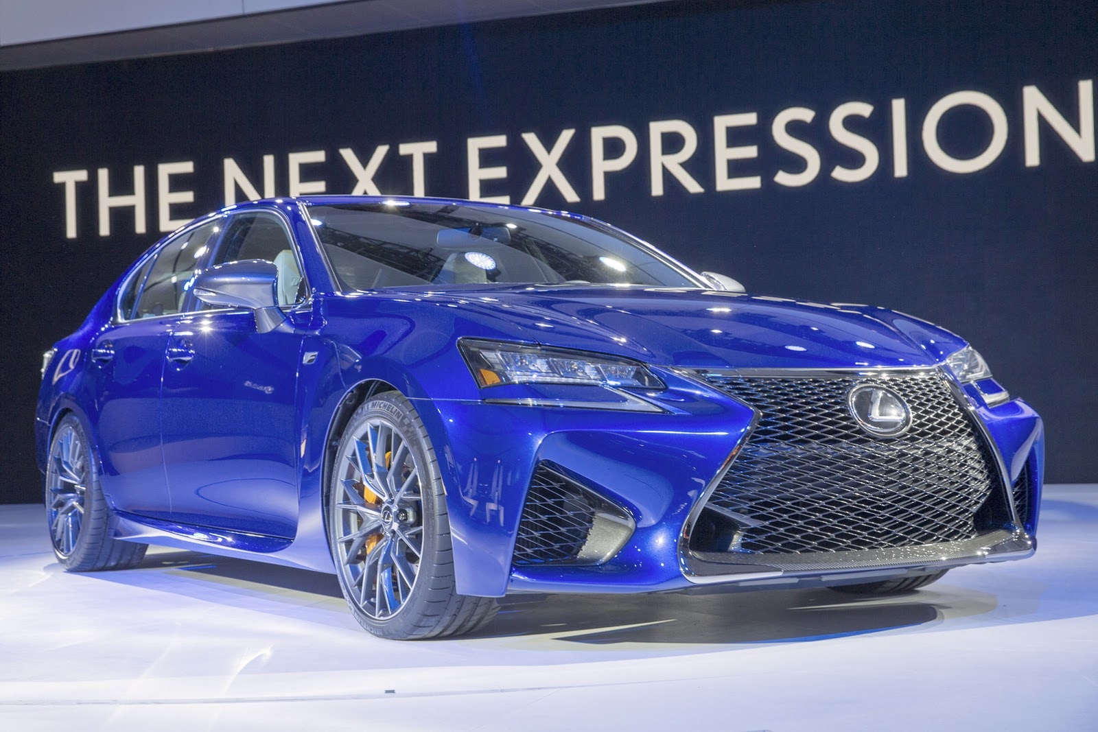 Lexus trinh lang sedan the thao GS F 2015 hinh anh