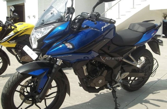 Ro ri hinh anh xe 200 phan khoi moi cua hang xe An Do hinh anh