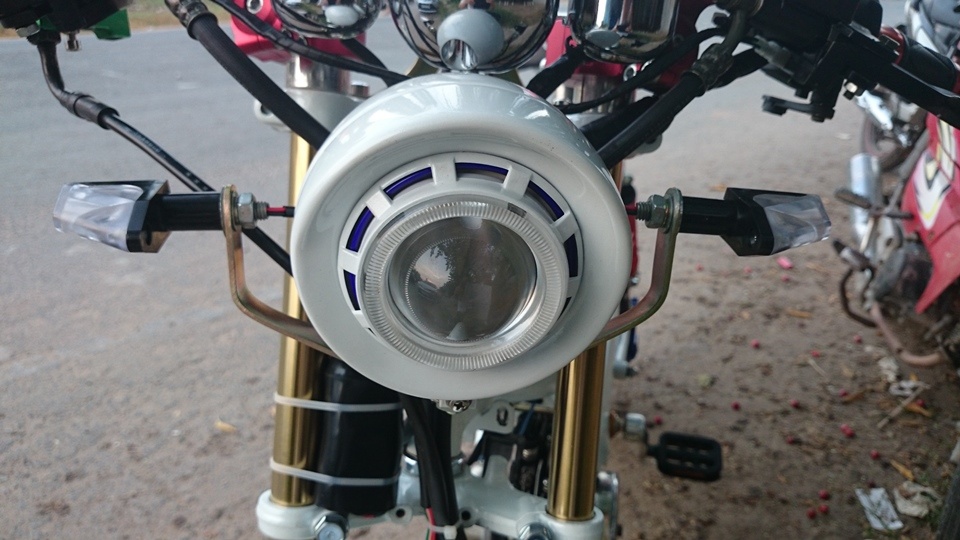   Theo anh Mạnh, chiếc Mobylette cũ nát được anh mua với giá 500.000 đồng. 