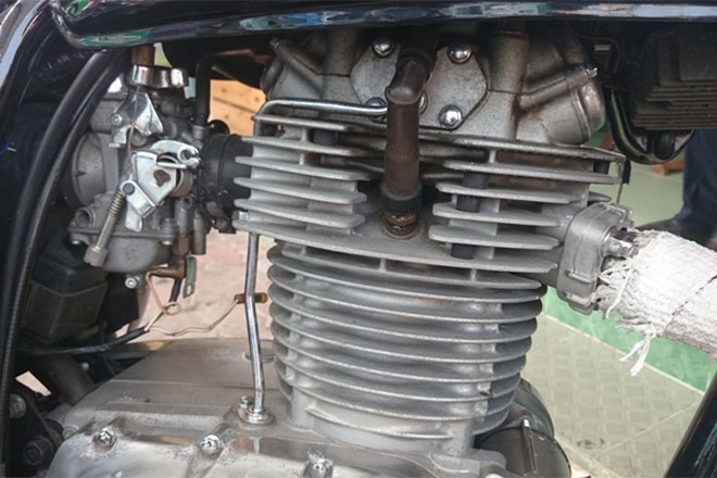   Đi kèm với đó là hộp số 5 cấp.