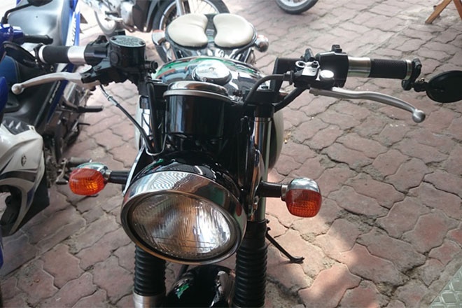 Xe vẫn sử dụng bộ đèn pha nguyên bản. 