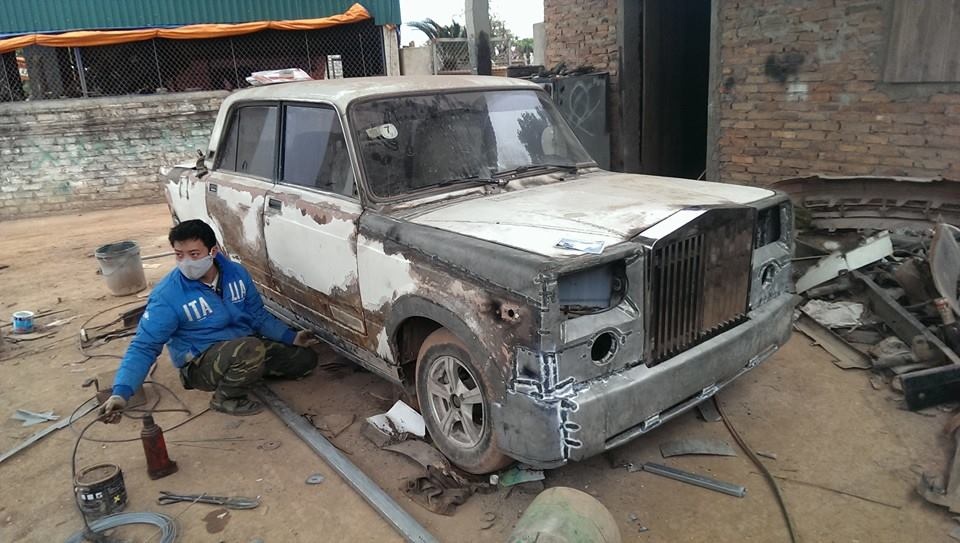 Xuat hien hinh anh xe Rolls-Royce tu che cua tho Bac Giang hinh anh