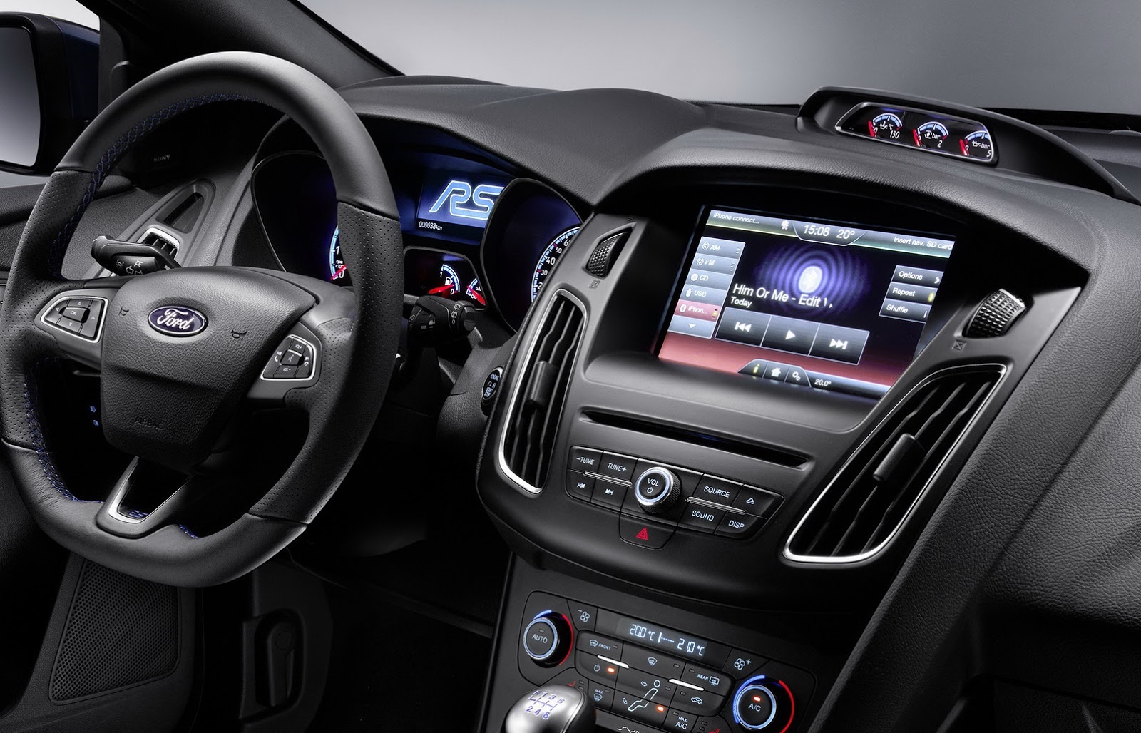 Động cơ EcoBoost đi cùng cùng với hộp số sàn 6 cấp và lần đầu tiên được trang bị hệ thống dẫn động toàn phần tích hợp định hướng mô-men xoắn. Hệ thống dẫn động này có thể truyền 70% mô-men xoắn của động cơ đến trục sau và 100% mô-men xoắn khả dụng đến mỗi bánh sau. 