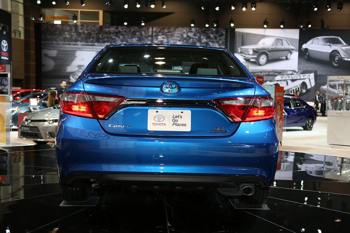Camry phiên bản đặc biệt được sản xuất với số lượng 12.000 xe.