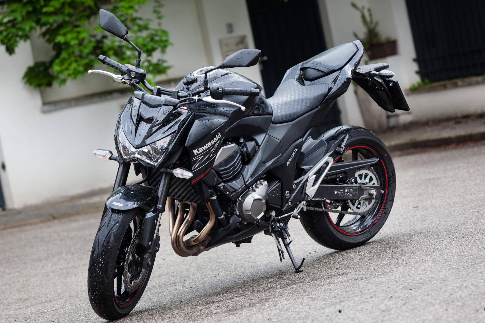 9 moto phan khoi lon se gay bao trong nam 2015 hinh anh