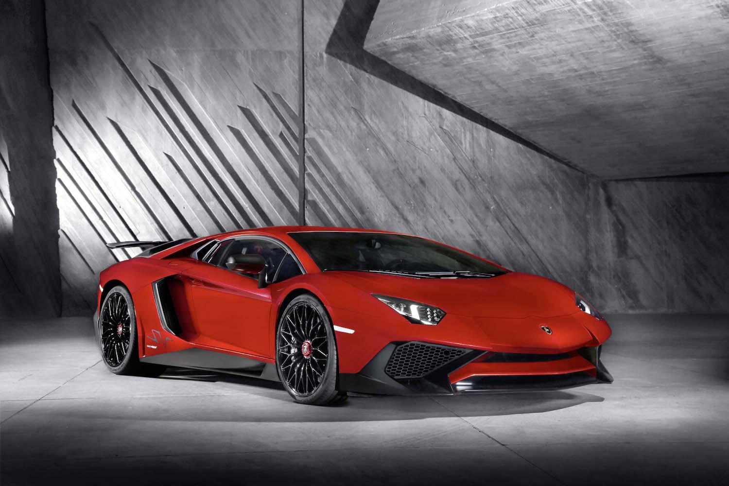 Lamborghini gioi thieu Aventador SV suc manh 750 ma luc hinh anh