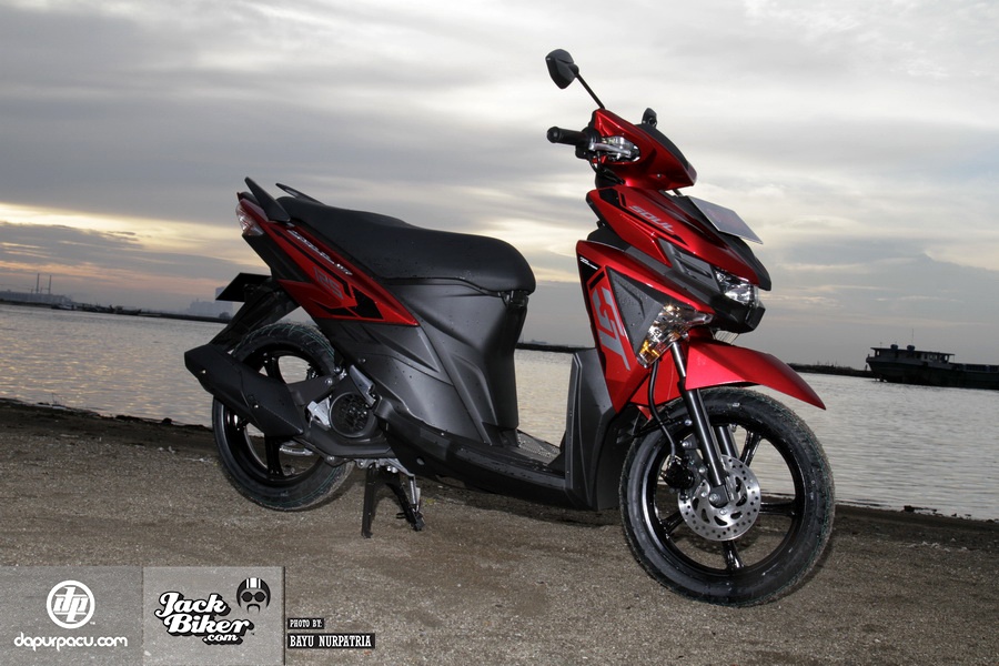 Kích thước tổng thể của xe không thay đổi so với phiên bản cũ. Do đó, Soul GT125 mới vẫn đảm bảo tính gọn nhẹ và linh hoạt khi di chuyển trên phố đông. Soul GT125 có chiều dài 1.870 mm, rộng 685 mm và cao 1.070 mm. Trục cơ sở xe ở mức 1.260 mm, khoảng sáng gầm xe 135 mm. Chiều cao yên xe ở mức 760 mm. Soul GT125 mới được trang bị bình xăng dung tích 4,2 lít.