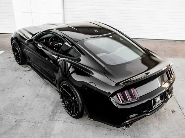 Hệ thống xả và hệ thống treo của xe cũng được thay đổi. Hiện tại, giá bán của biệt phan độ này chưa được công bố. 