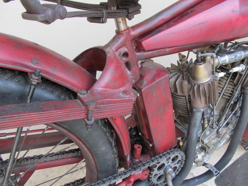 Các chi tiết xe đều được phục chế giống như nguyên bản.