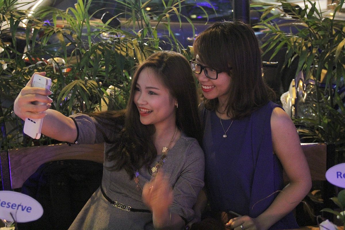 Những thành viên đầu tiên của Nozza Grande Club trong buổi gặp gỡ.