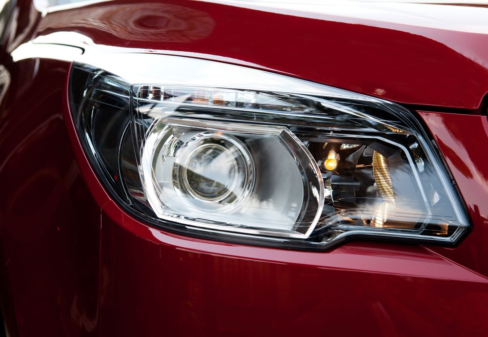 Trong khi đó, cung cấp sức mạnh cho xe là khối động cơ Duramax Diesel, tích hợp tăng áp. Động cơ 2,8 lít mang lại công suất 200 mã lực tại 3.600 vòng/phút và mô-men xoắn cực đại 500 Nm tại 2.000 vòng/phút. Ưu điểm của động cơ Duramax là khả năng tăng tốc tốt, đồng thời tối ưu mức tiêu thụ nhiên liệu. 