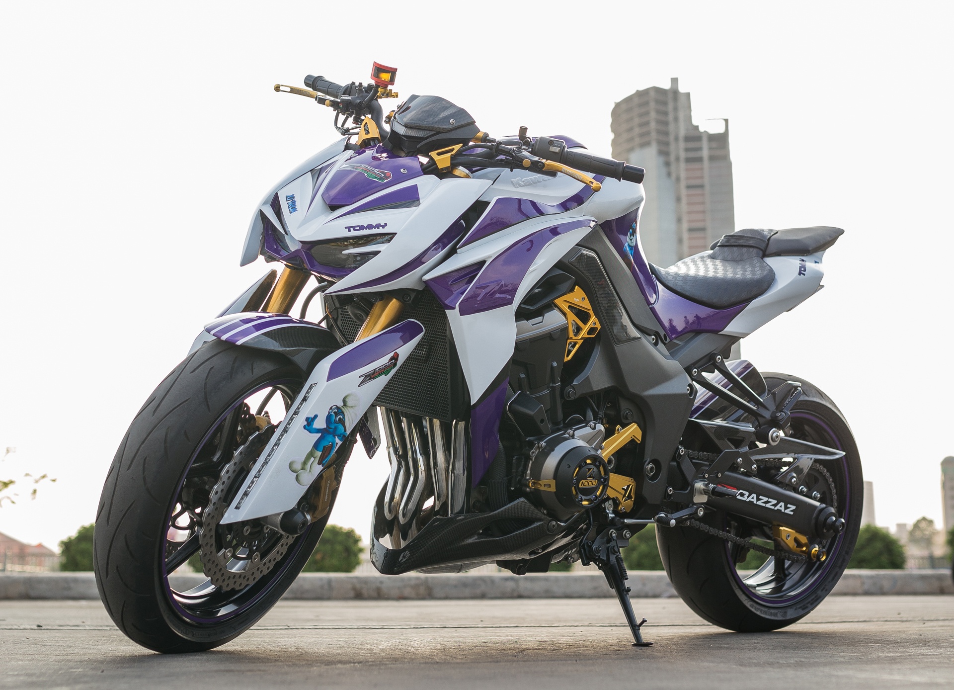 Kawasaki Z1000 2014 do dan vo xi-trum doc dao tai Sai Gon hinh anh