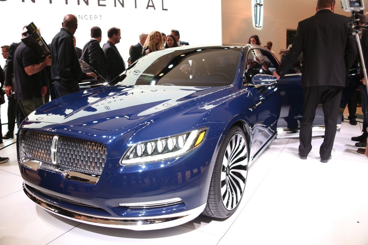 Lincoln Continental - doi thu moi cua xe sieu sang Bentley hinh anh