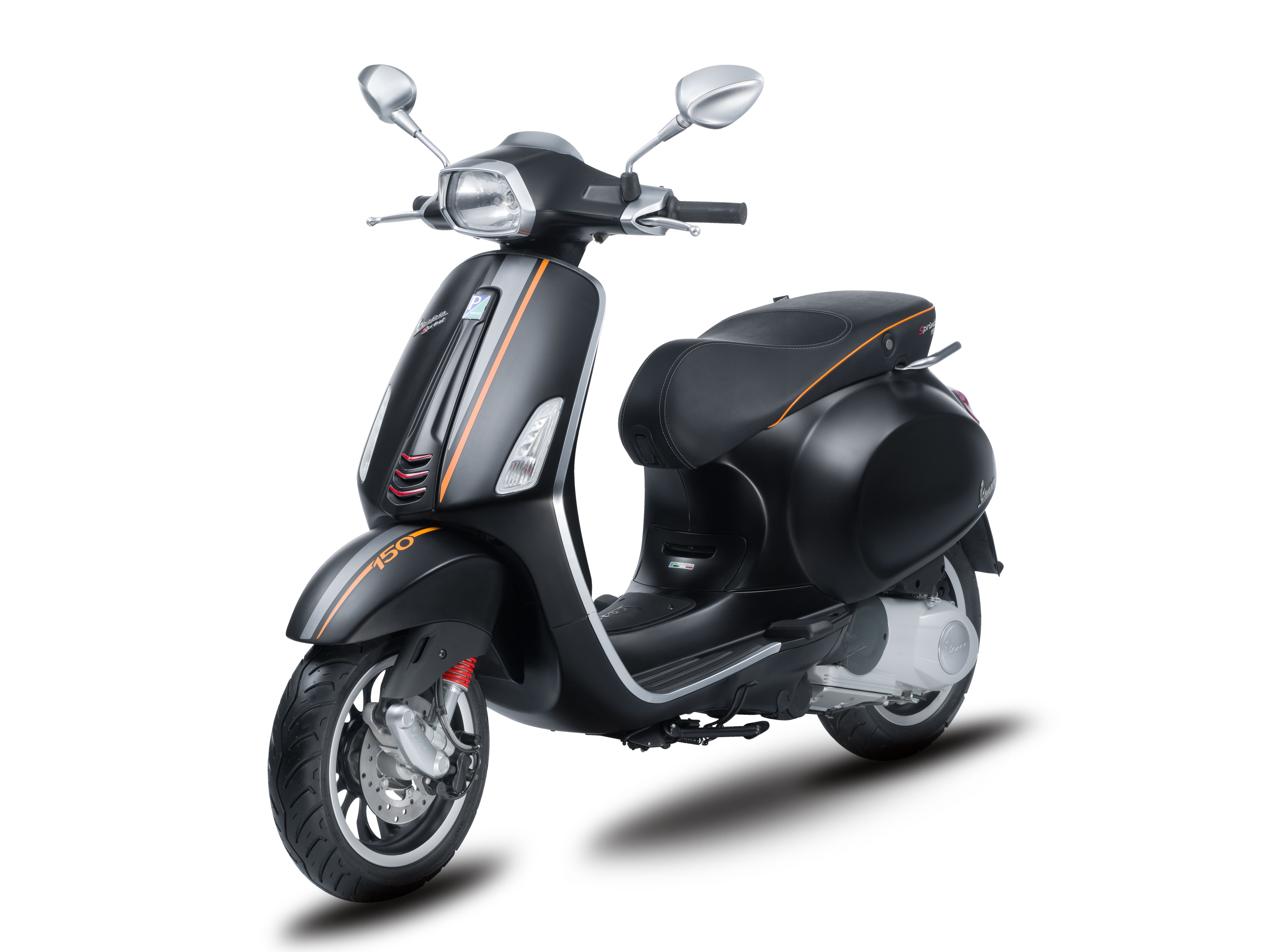 Vespa Sprint 150 3V i.e đen mờ mới có giá 86,5 triệu đồng. Trong khi đó, Vespa GTS Super 150 3V i.e đen mờ có giá 96,6 triệu đồng. 