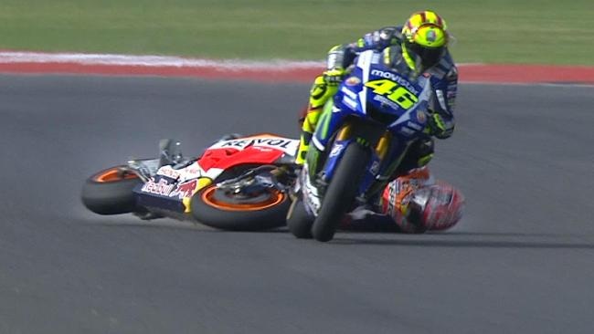 Va cham Marquez, Rossi ve nhat MotoGP Argentina hinh anh